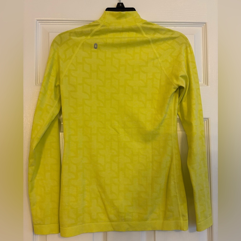 FIGS Seamless Long Sleeve - Picture 2 of 6